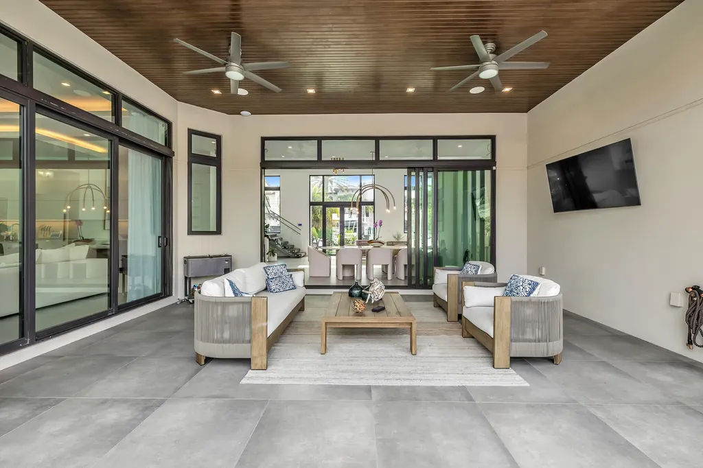 3711 NE 30th Avenue Lighthouse Point FL 33064