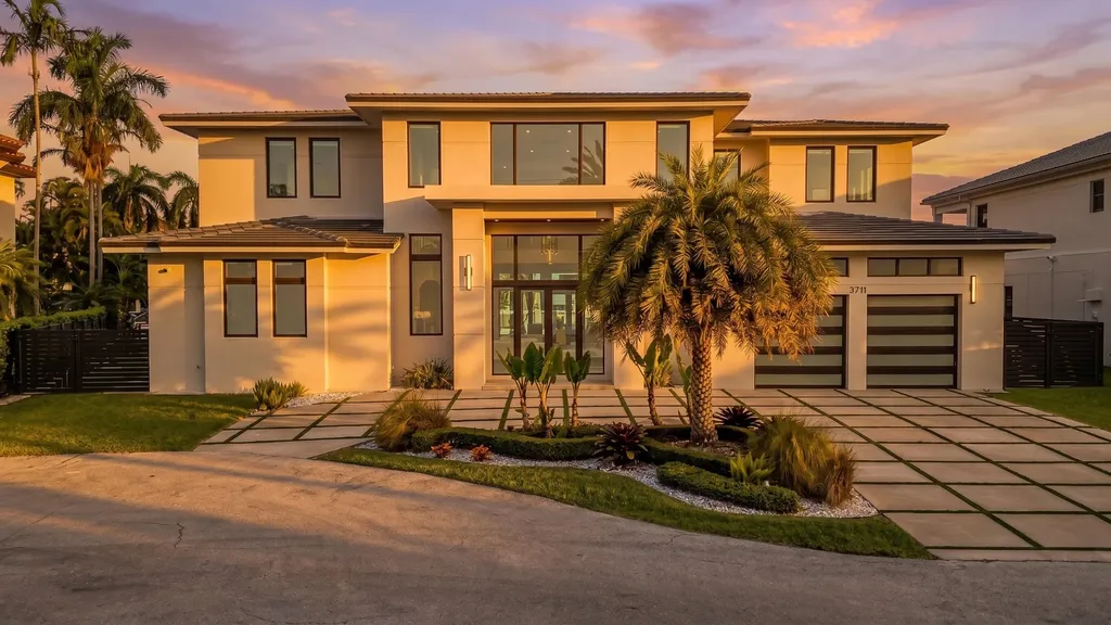 3711 NE 30th Avenue Lighthouse Point FL 33064