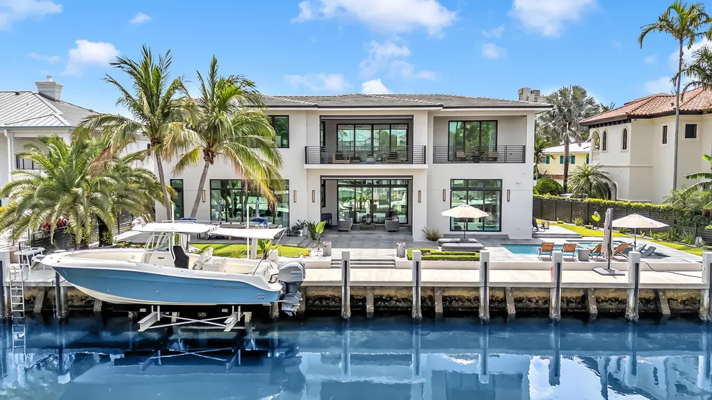 3711 NE 30th Avenue Lighthouse Point FL 33064