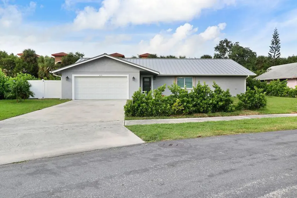 615 NE 15th Place Boynton Beach FL 33435