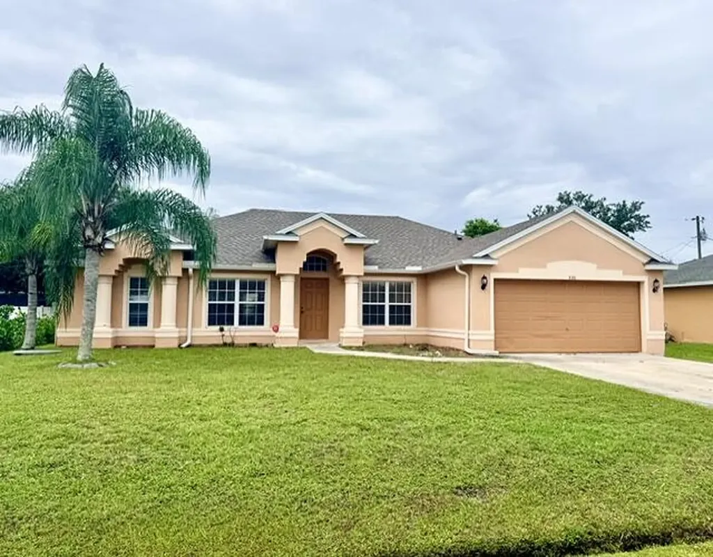 530 SW Butler Avenue Port St Lucie FL 34983