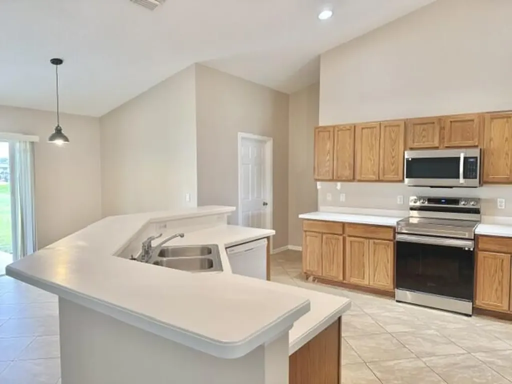 530 SW Butler Avenue Port St Lucie FL 34983