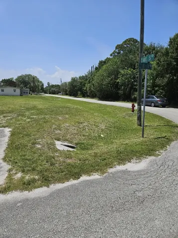 1909 N 16th Street Fort Pierce FL 34950