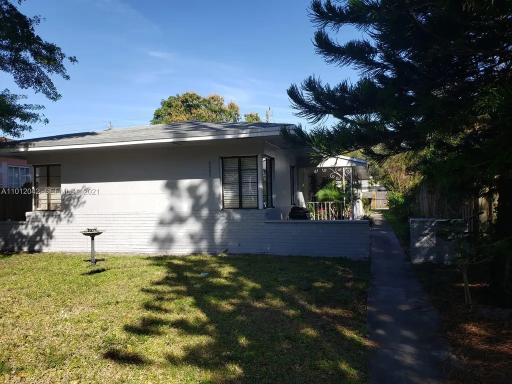 1927 Funston Street Hollywood FL 33020