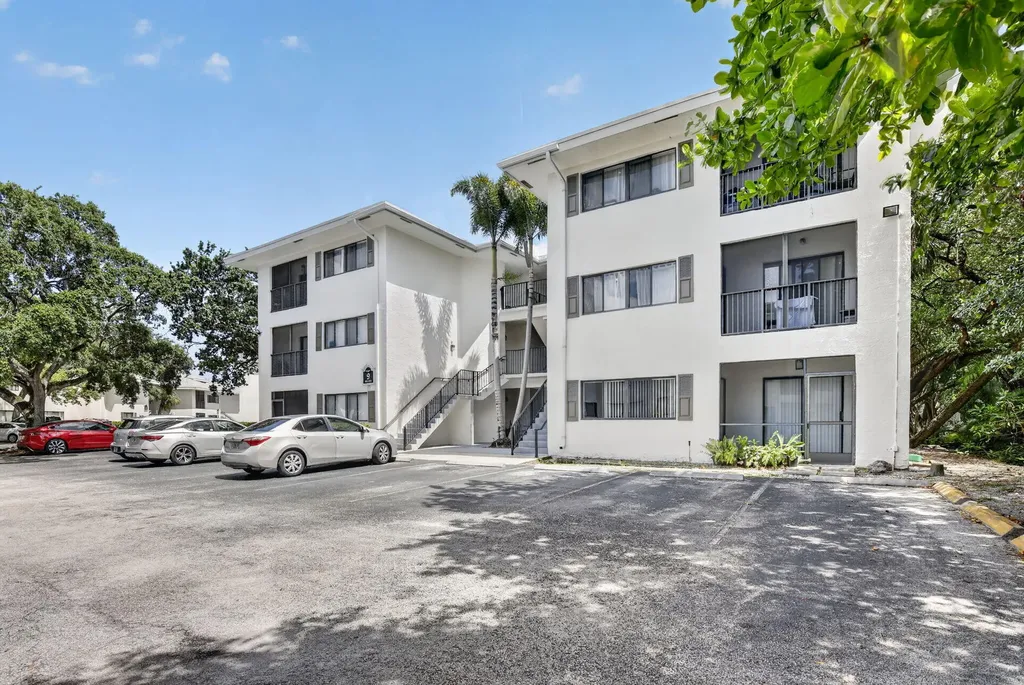 2445 SW 18th Terrace Fort Lauderdale FL 33315