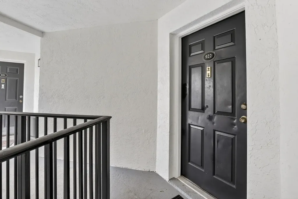 2445 SW 18th Terrace Fort Lauderdale FL 33315