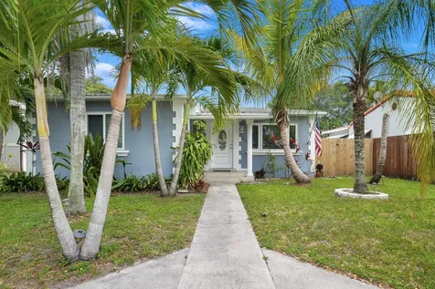 245 SW 5th Street Dania Beach FL 33004