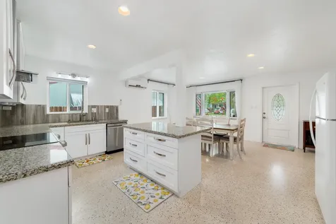 245 SW 5th Street Dania Beach FL 33004
