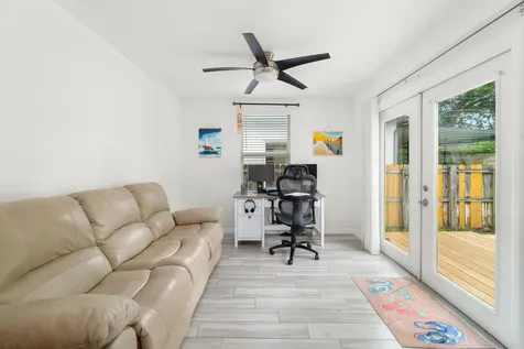 245 SW 5th Street Dania Beach FL 33004