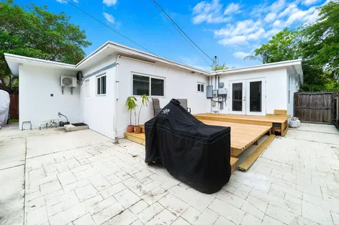 245 SW 5th Street Dania Beach FL 33004