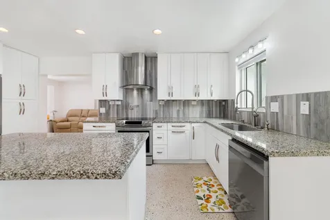 245 SW 5th Street Dania Beach FL 33004