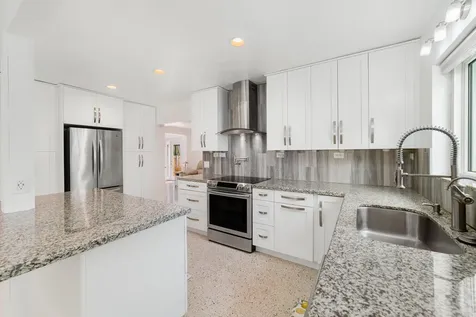 245 SW 5th Street Dania Beach FL 33004