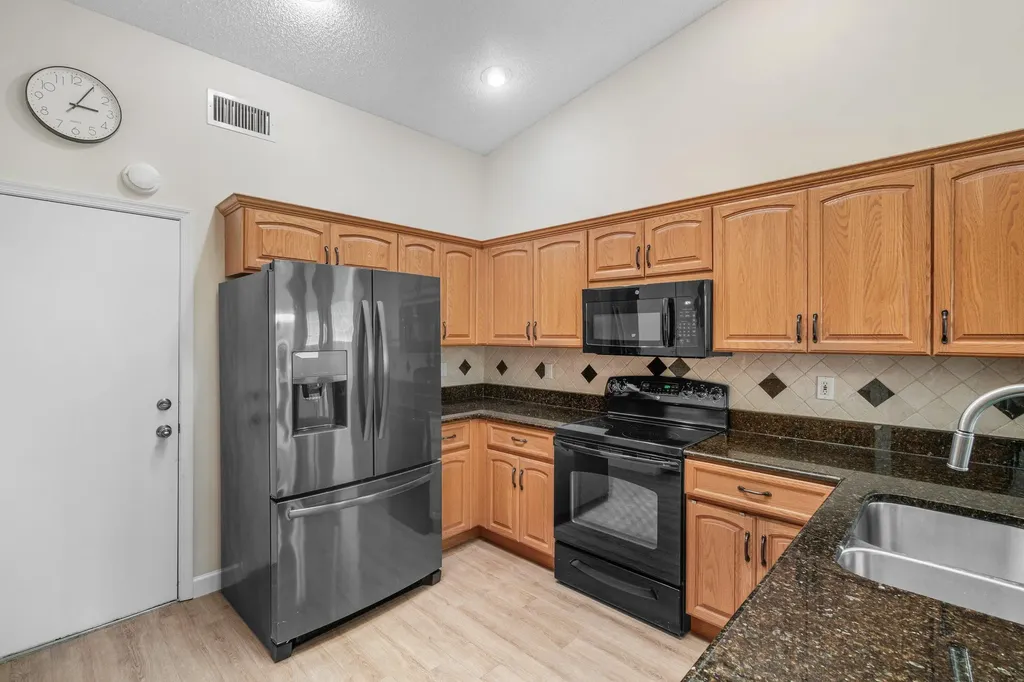 7851 Sailing Shores Terrace Boynton Beach FL 33437
