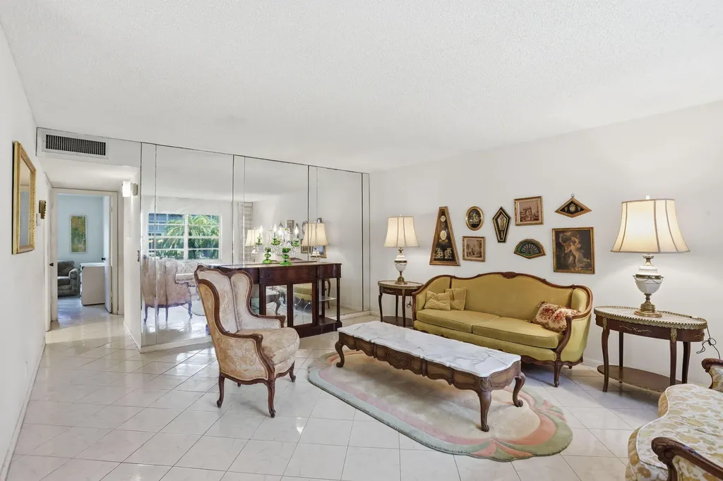 100 Flanders Delray Beach FL 33484