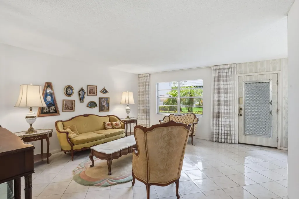 100 Flanders Delray Beach FL 33484