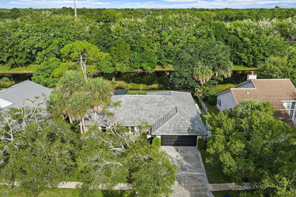 18169 Lake Bend Drive Jupiter FL 33458