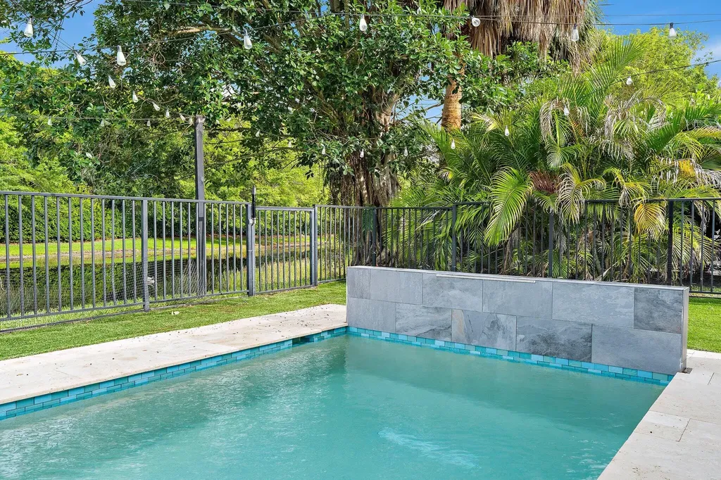 18169 Lake Bend Drive Jupiter FL 33458