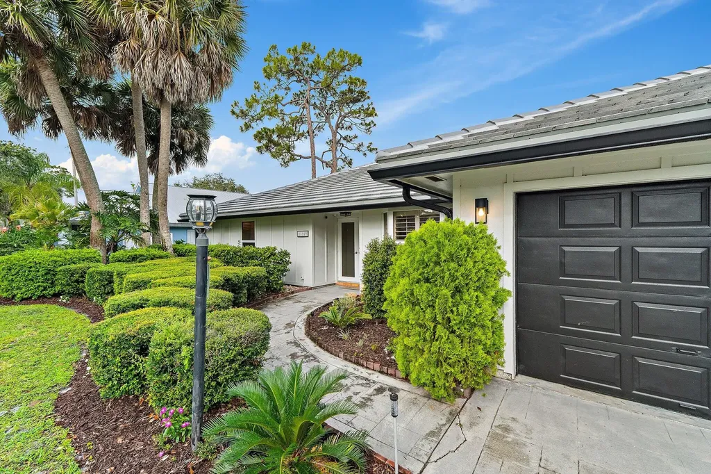 18169 Lake Bend Drive Jupiter FL 33458