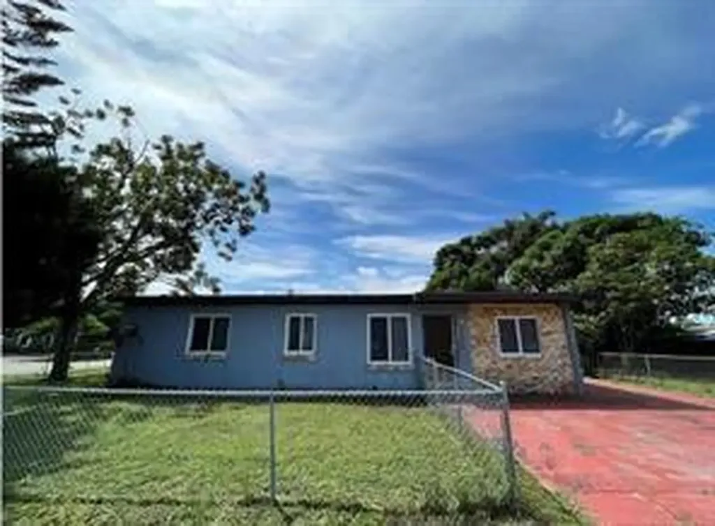 2900 NW 5th Court Fort Lauderdale FL 33311