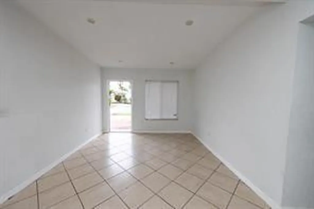2900 NW 5th Court Fort Lauderdale FL 33311
