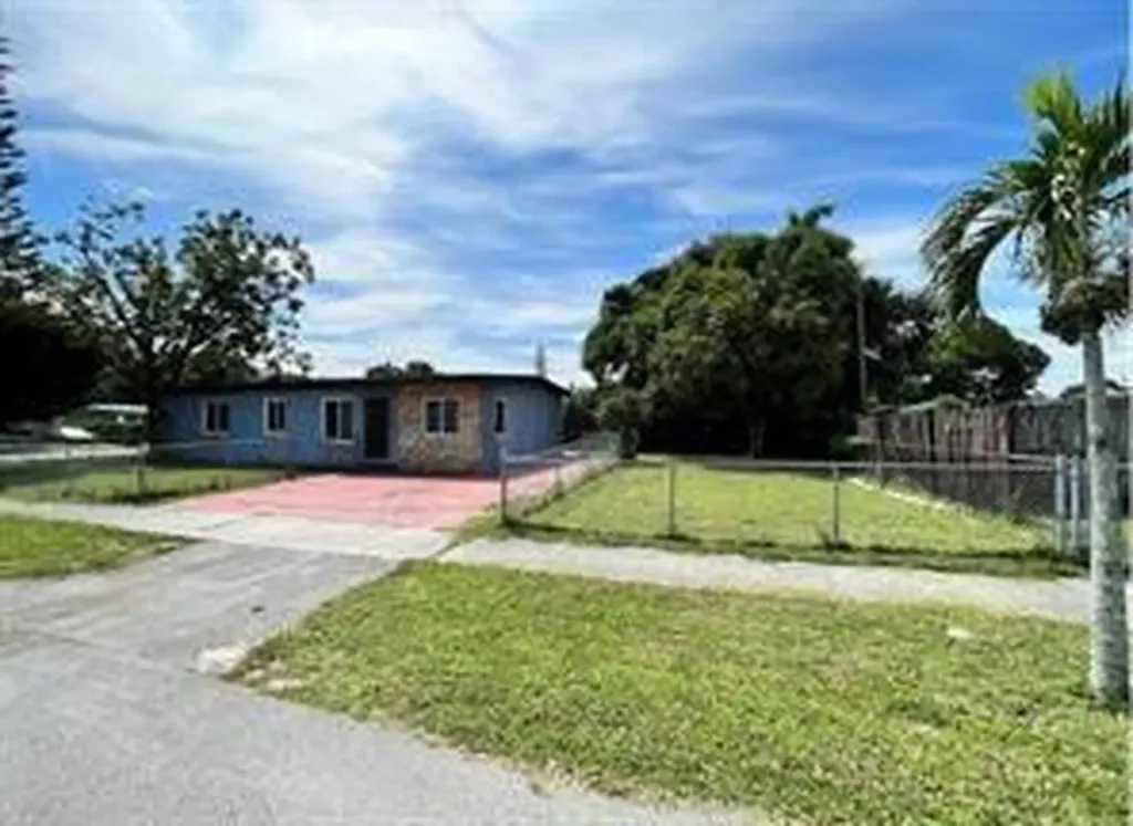 2900 NW 5th Court Fort Lauderdale FL 33311