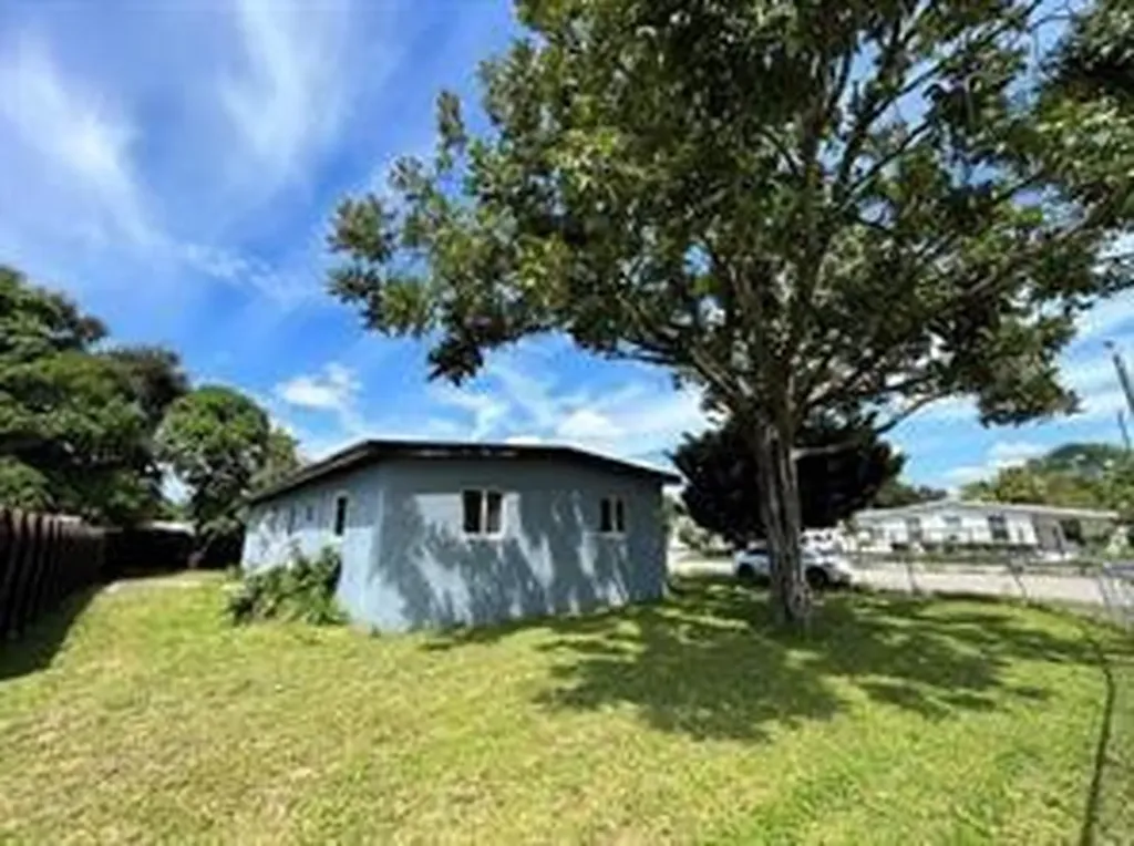 2900 NW 5th Court Fort Lauderdale FL 33311