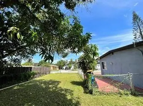 2900 NW 5th Court Fort Lauderdale FL 33311
