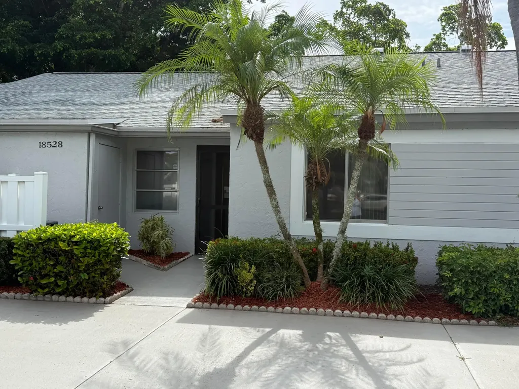 18528 Hidden Way Boca Raton FL 33496