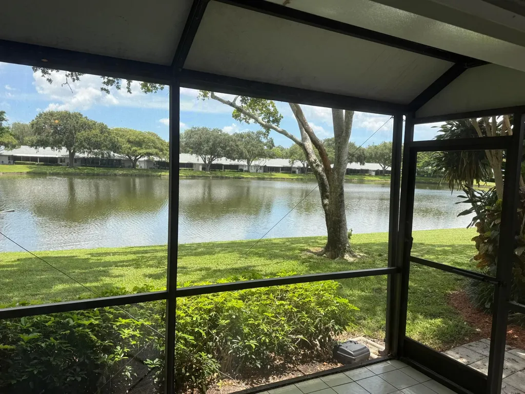 18528 Hidden Way Boca Raton FL 33496