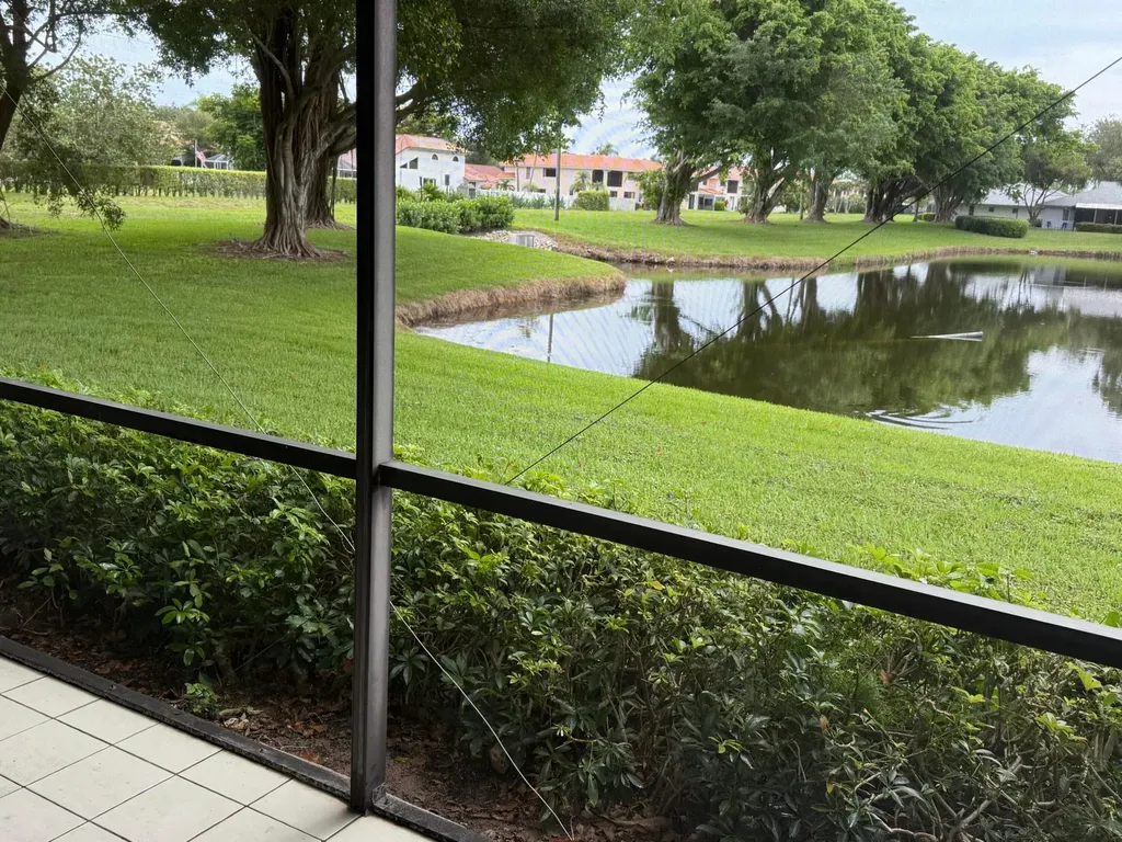 18528 Hidden Way Boca Raton FL 33496