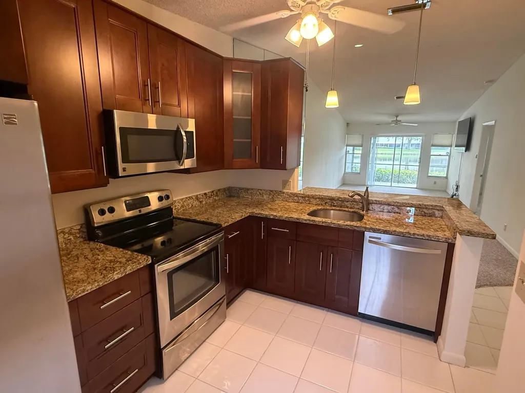 18528 Hidden Way Boca Raton FL 33496