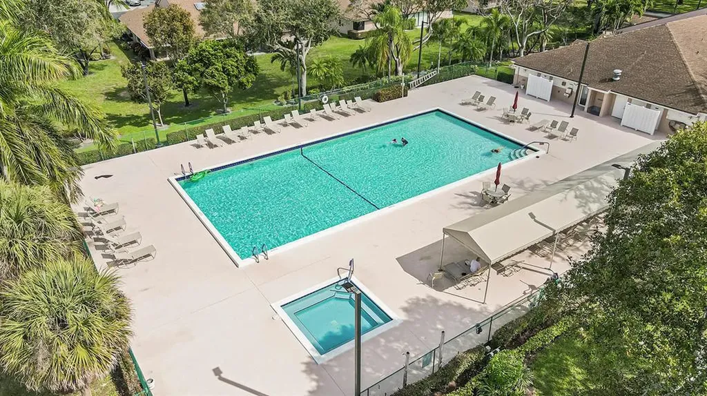 18528 Hidden Way Boca Raton FL 33496