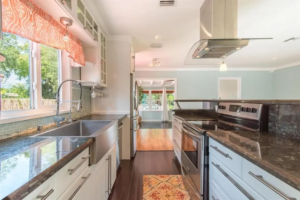 415 NE 8th Avenue Fort Lauderdale FL 33301