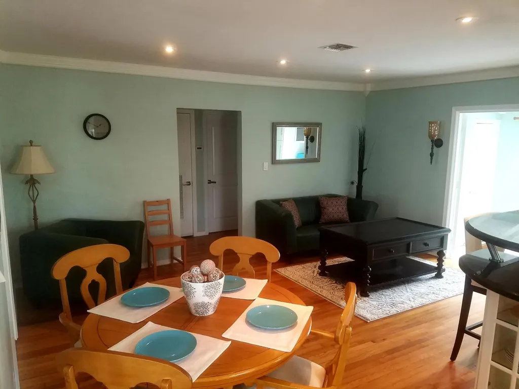 415 NE 8th Avenue Fort Lauderdale FL 33301