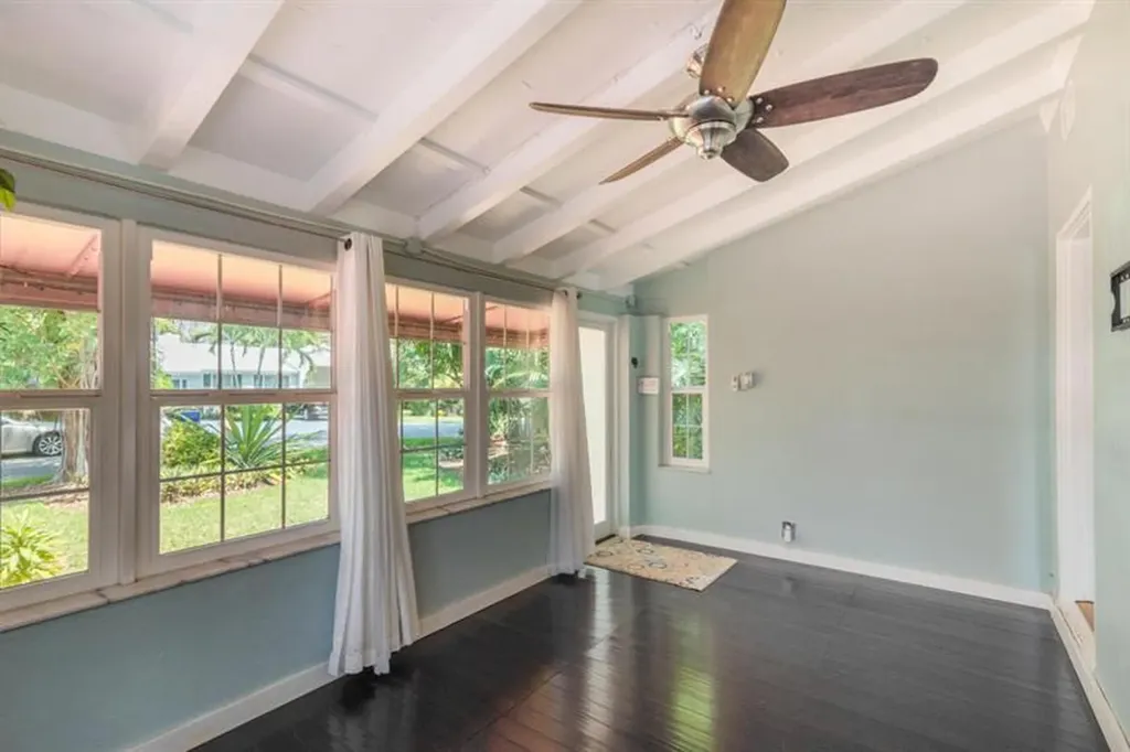 415 NE 8th Avenue Fort Lauderdale FL 33301