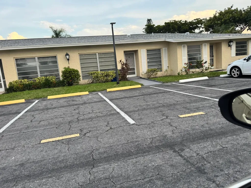 13731 Flora Place Delray Beach FL 33484
