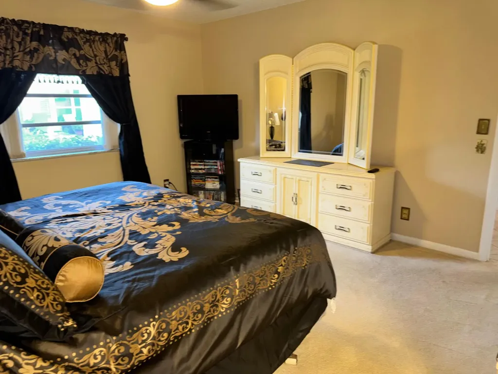 13731 Flora Place Delray Beach FL 33484