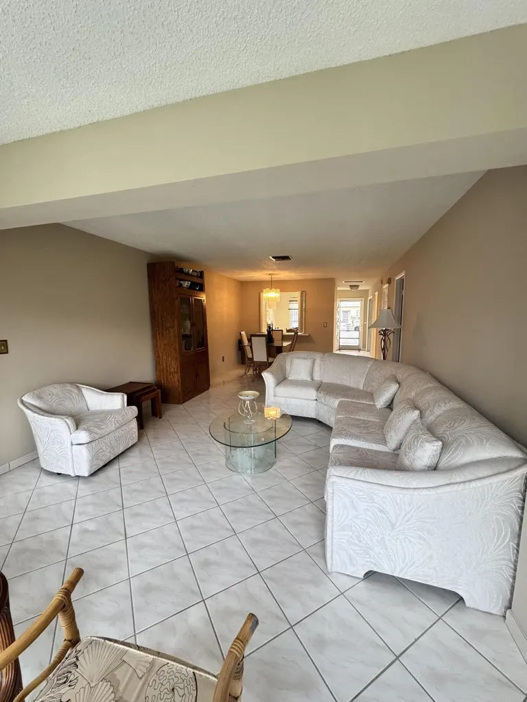 13731 Flora Place Delray Beach FL 33484