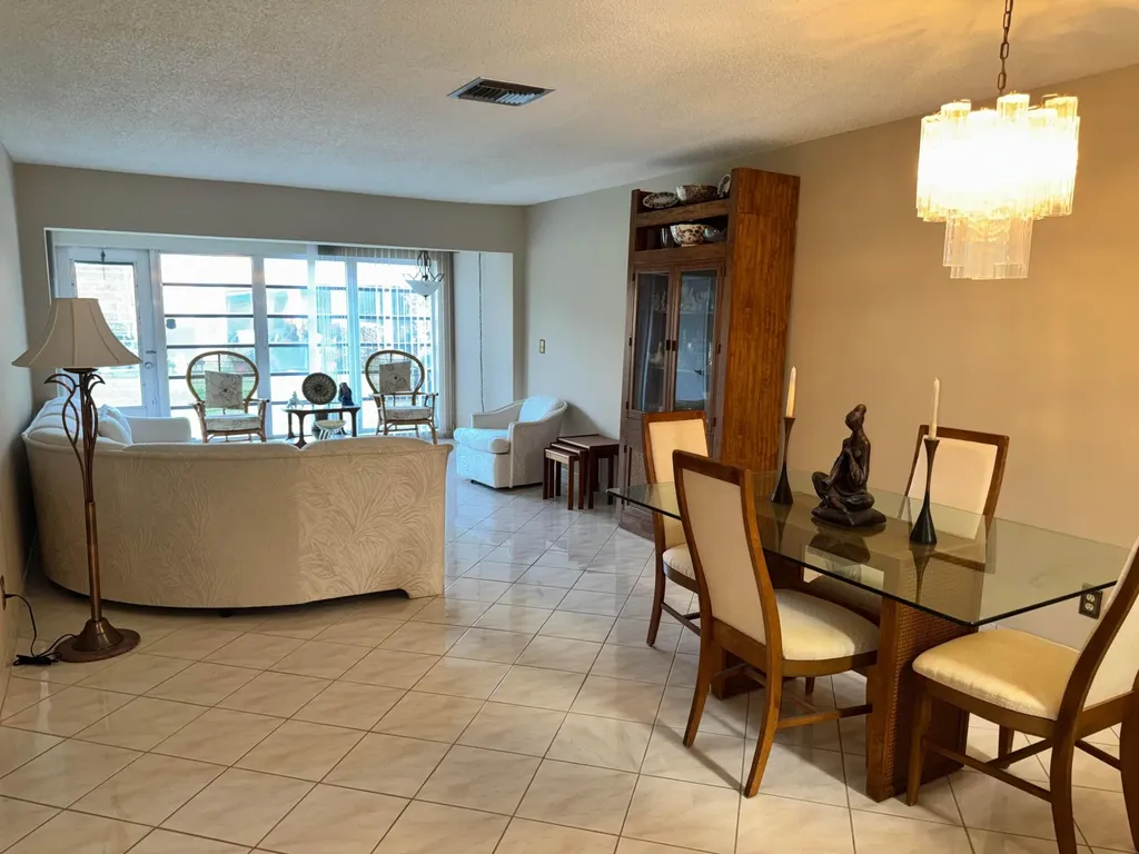 13731 Flora Place Delray Beach FL 33484