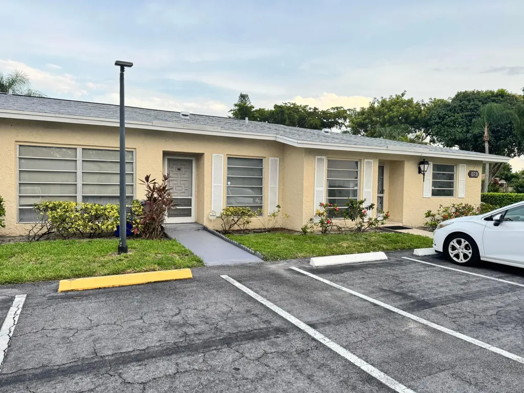13731 Flora Place Delray Beach FL 33484