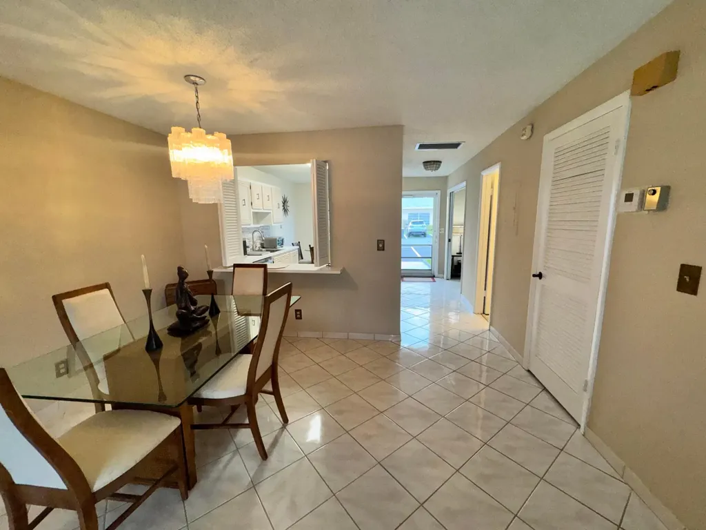 13731 Flora Place Delray Beach FL 33484