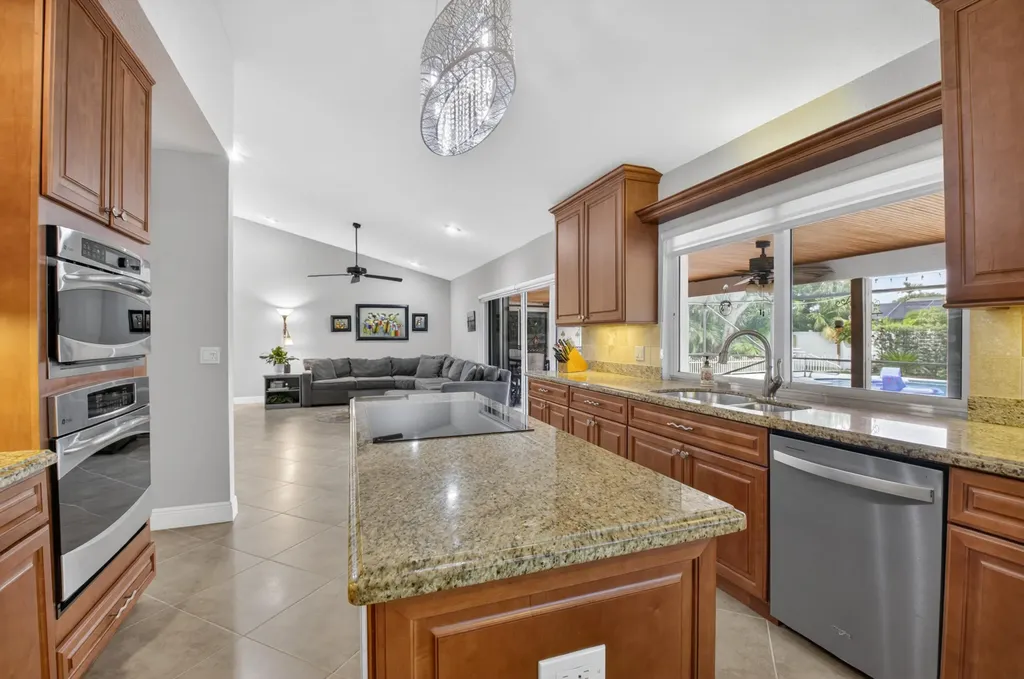 18232 104th Terrace S Boca Raton FL 33498