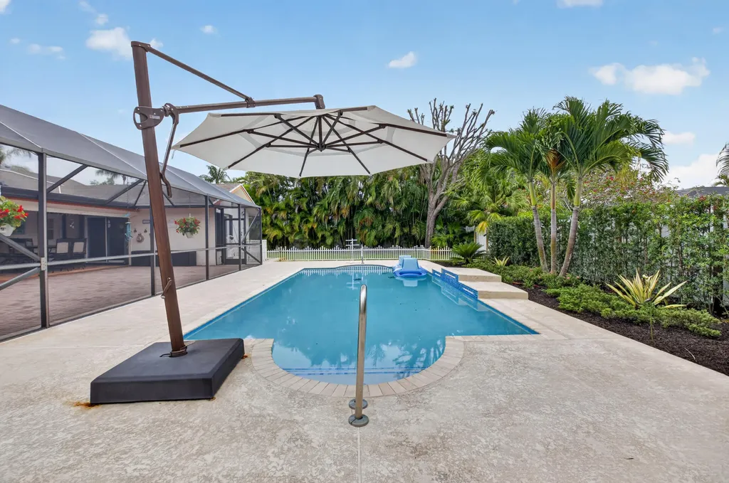 18232 104th Terrace S Boca Raton FL 33498