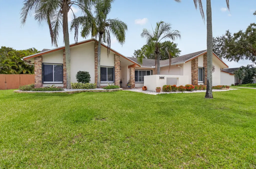 18232 104th Terrace S Boca Raton FL 33498