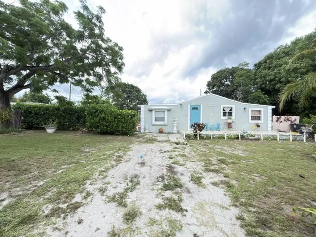1185 Alto Road Lake Worth FL 33462