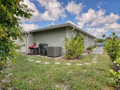 7581 Deuce Lane Greenacres FL 33467