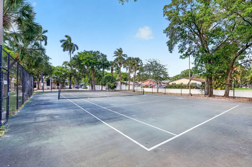 2550 SW 18th Terrace Fort Lauderdale FL 33315