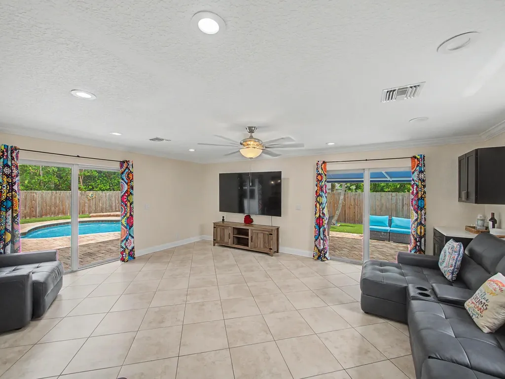 4868 Canal Drive Lake Worth FL 33463