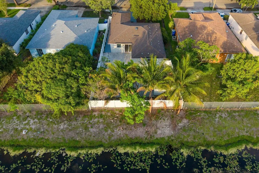1561 NW 7th Lane Pompano Beach FL 33060