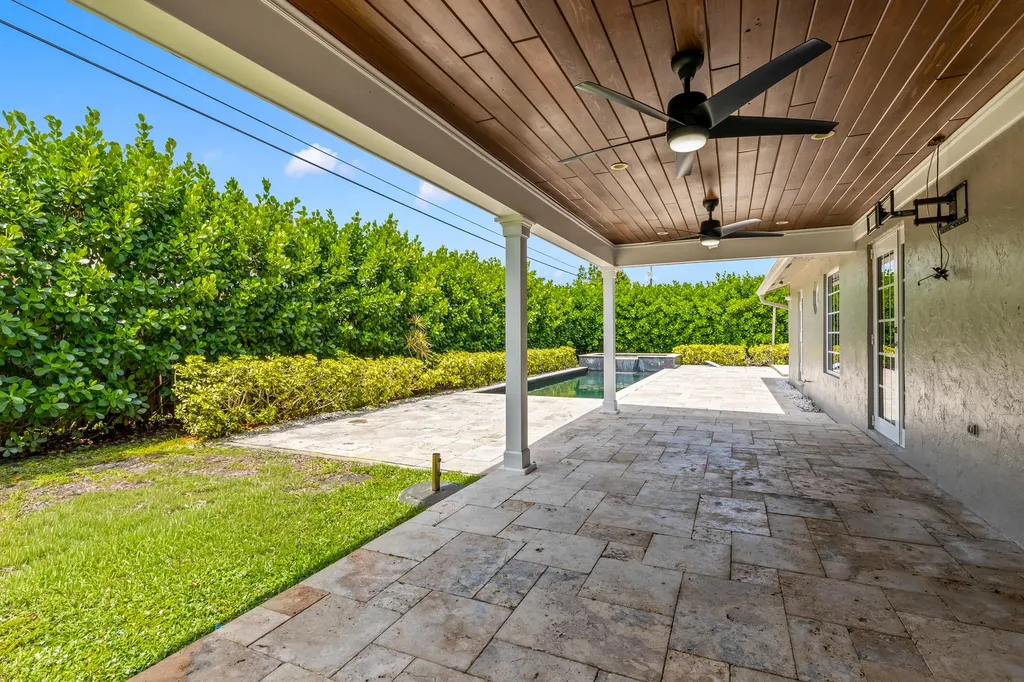 4610 Pinetree Drive Delray Beach FL 33445